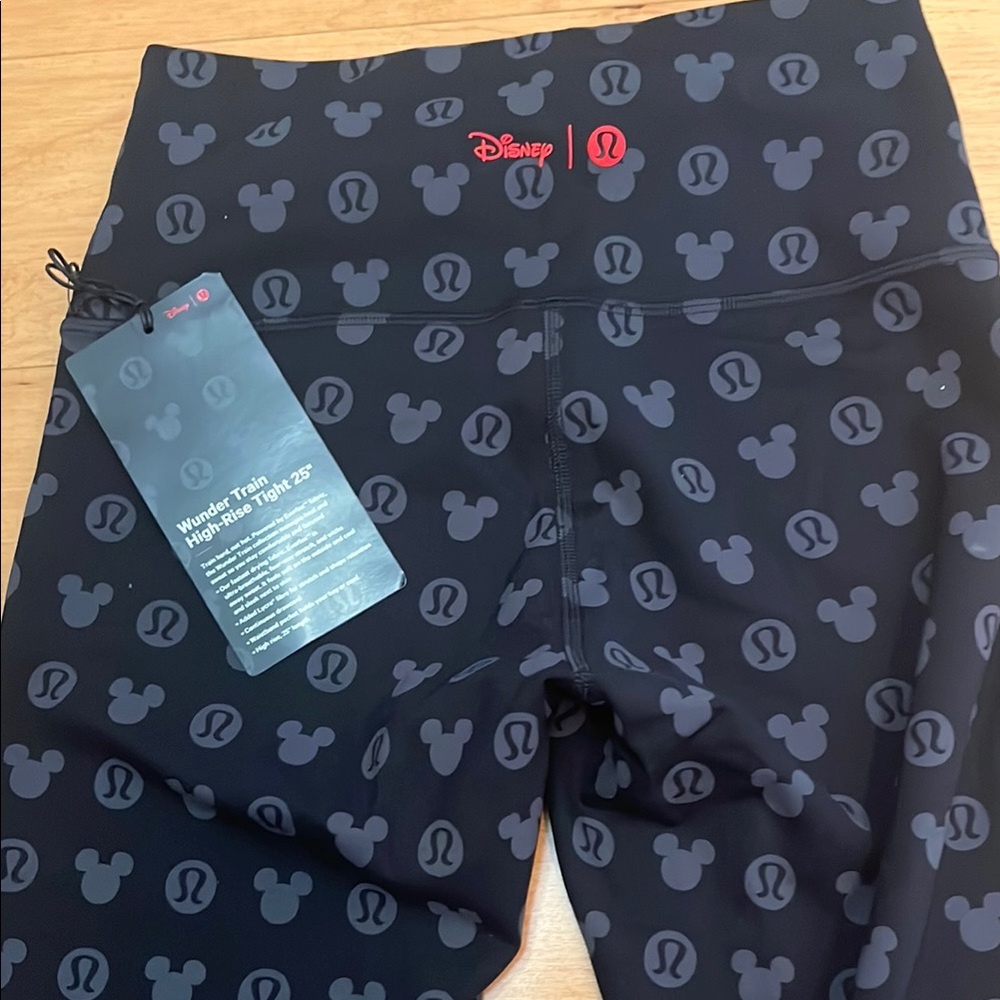 Disney Lululemon Black Leggings Mickey size 6
